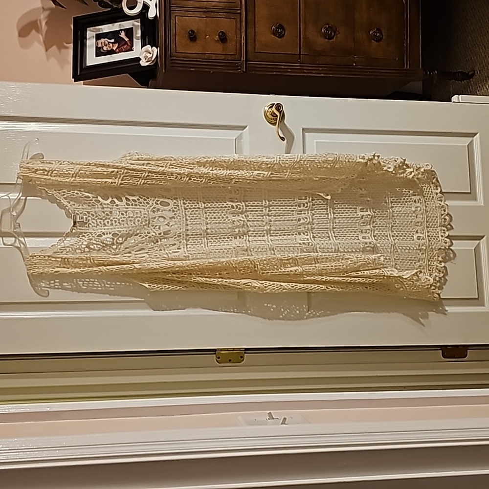 Cato cream colored long crochet vest 18/20 EUC